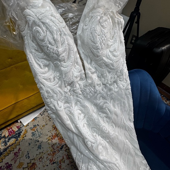 Gorgeous wedding gown or prom dress - Picture 5 of 8